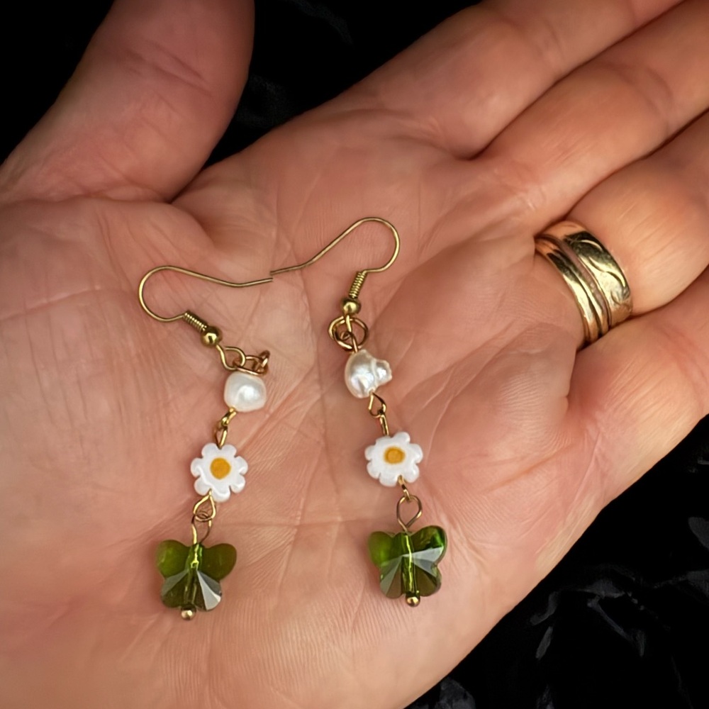 DANGLING EARRINGS | Gold, Faux Pearl, & Green Butterflies